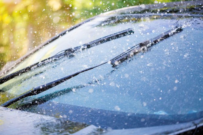 4 Tips for Keeping Your Windshield Scratch Free