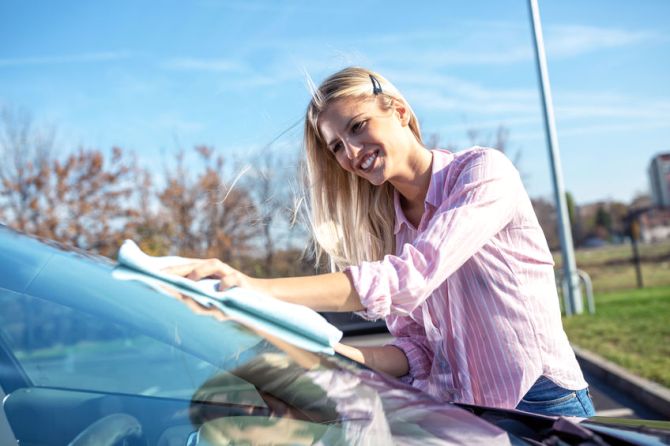 4 Types of Auto Glass Gunk & How to Safely Remove Them  