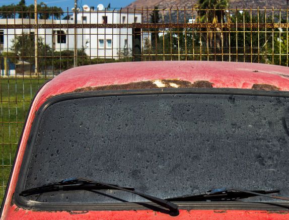 Got Rust Around Your Windshield? Here’s What You Need to Do