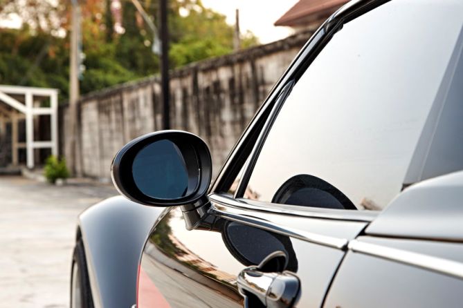 Is It Safe to Drive With a Nonfunctional Side Window?