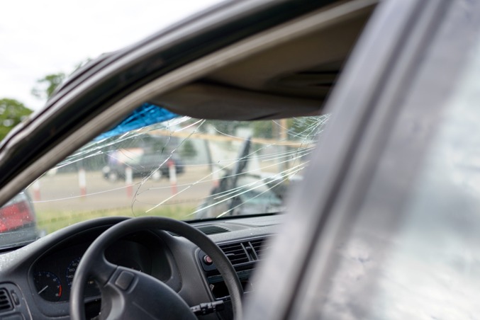 The Dangers of Not Replacing Your Cracked Windshield